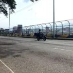 Ingenieros realizan inspección en el viaducto viejo de San Cristóbal. Foto Luzfrandy Contreras.