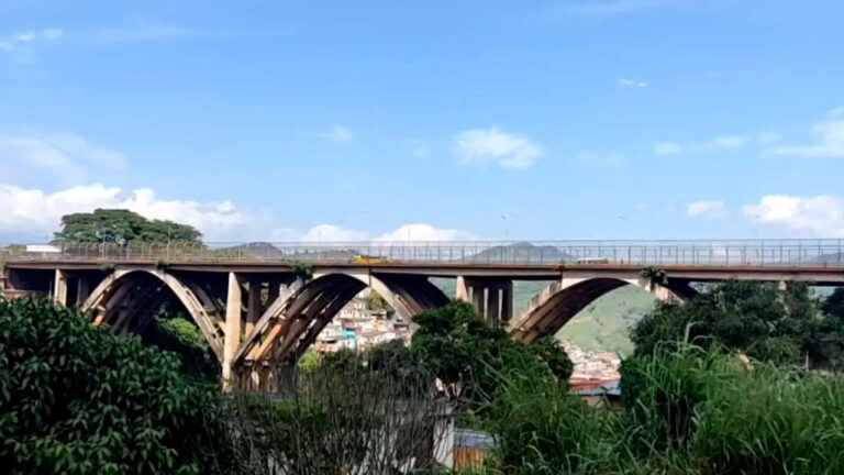 Viaducto viejo de San Cristóbal. Foto Luzfrandy Contreras.