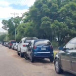 Colas para abastecer combustible en Táchira. Foto Luzfrandy Contreras.