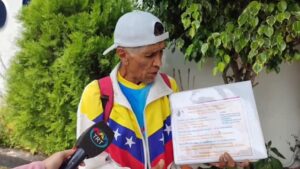 Hombre oriundo de La Guaira camina desde Colombia hasta Caracas para rememorar a Simón Bolívar