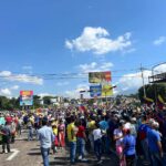 Simpatizantes del oficialismo se concentraron en el parque metropolitano